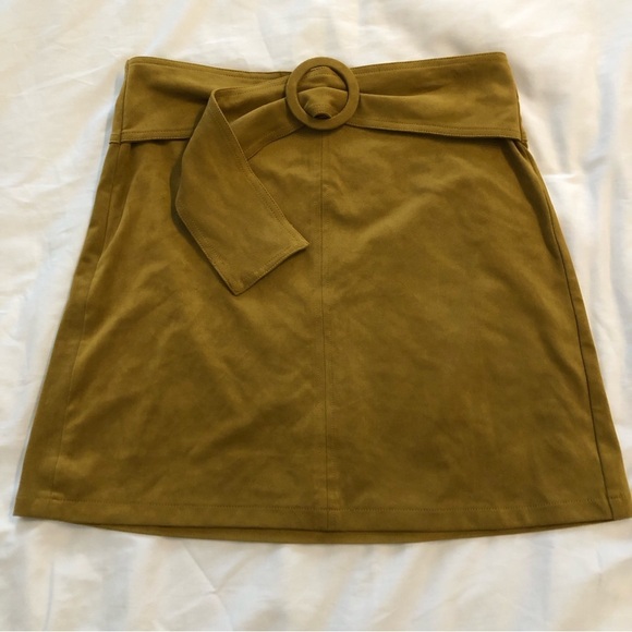 MOLLY BRACKEN faux suede belted skirt. Size S. - Picture 3 of 11
